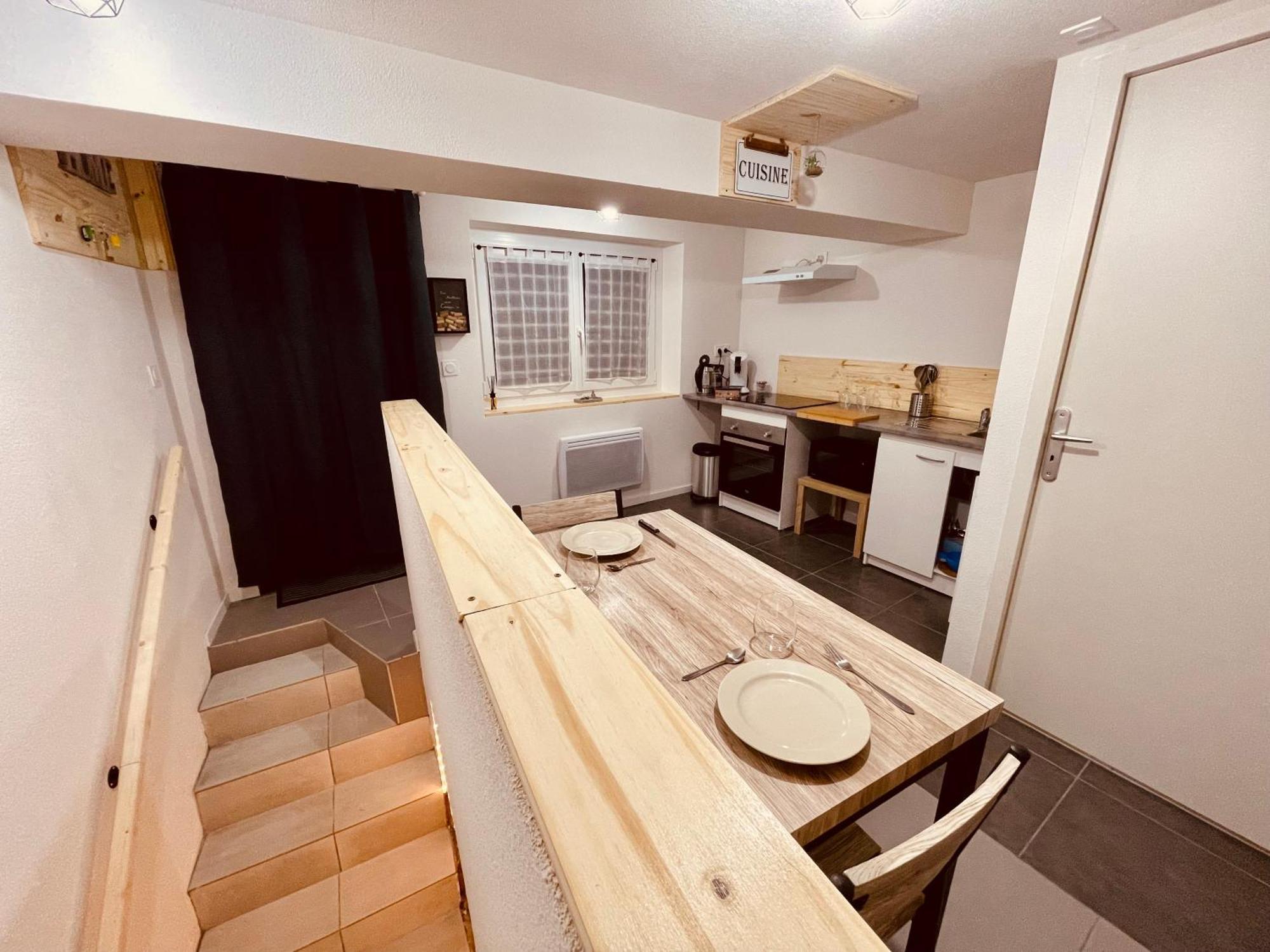 La Cave Aux Lumieres - Proche Centre-Ville - 2 Chambres - Wifi Renaison Екстериор снимка